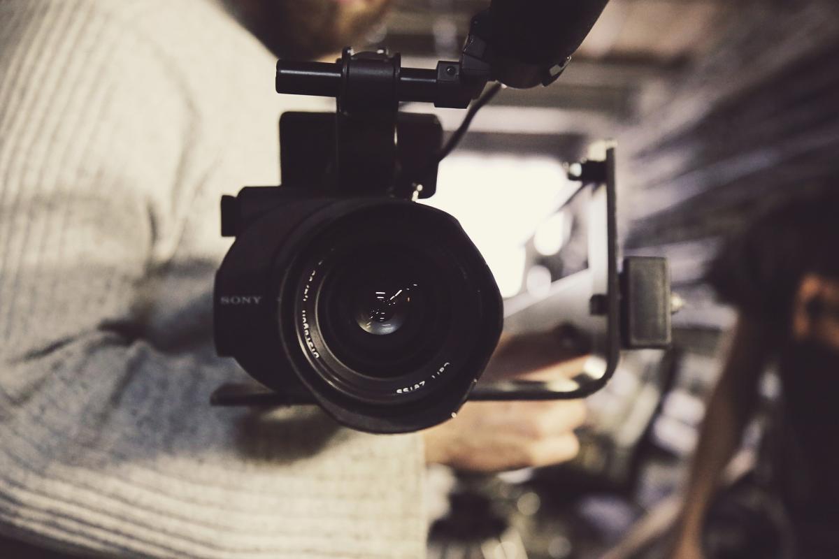 Who needs Freelance Photographers?