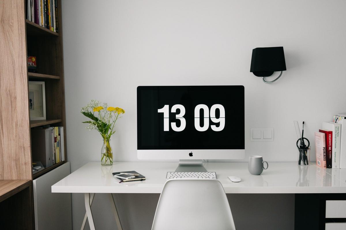 How to transition from salary work to freelance easily