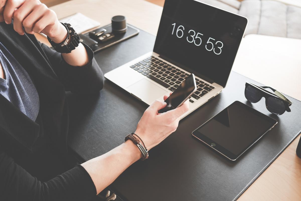 Freelancers' Questions: How to tell the client of my covid-19 concerns?