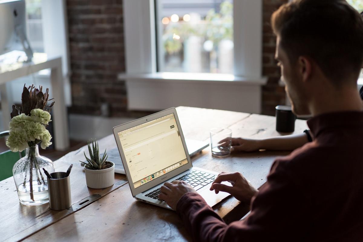 Why freelancers should consider a rented office
