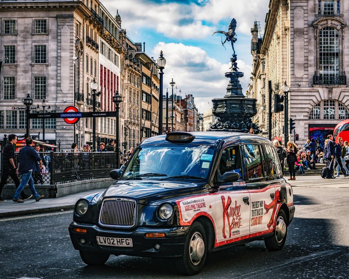 ‘Self-employed’ taxi driver picks up both ‘worker’ and ‘employee’ status